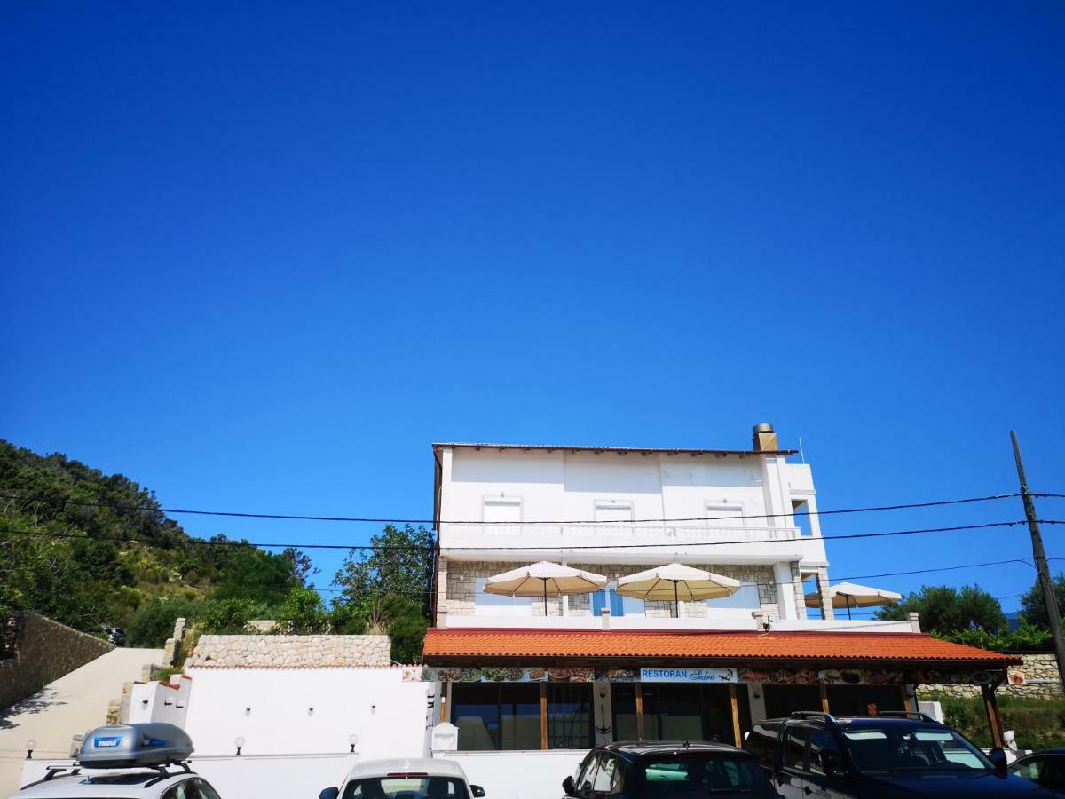 Apartments Mareta Rab Town Exterior foto