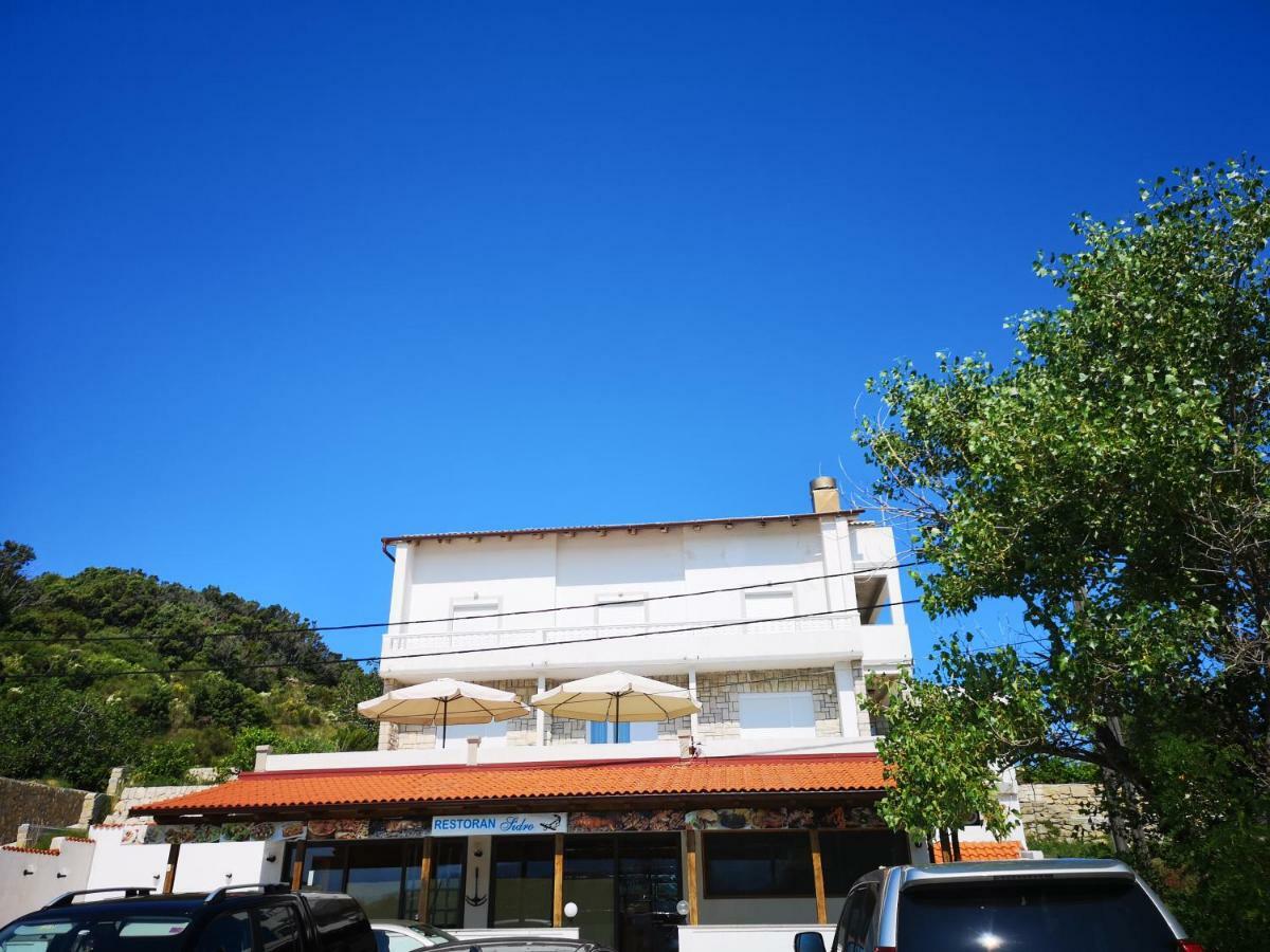 Apartments Mareta Rab Town Exterior foto